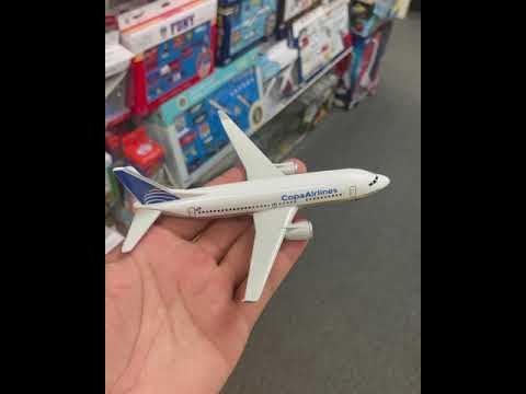 Daron Toy Airplane – Copa Airlines – Die-Cast Metal Model Airplane Toy with Plastic Parts and Rolling Wheels for Kids Ages 3+