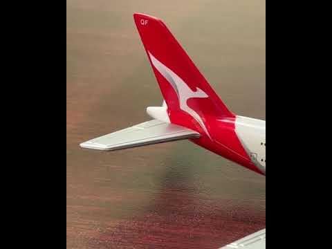 Daron Qantas Single Plane, White, Medium