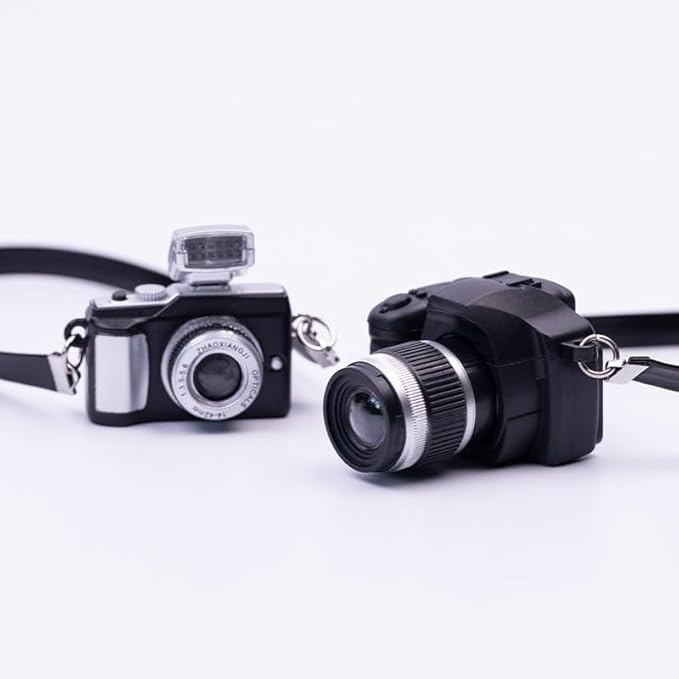 1Pc Black 1:4 Scale Mini Camera Prop Ornament Vintage Camera Model,Vintage Camera Prop,Miniature Camera,Prop Camera,Miniature Digital Camera Mini Decoration Accessories，Dollhouse Accessories(WFA1141)