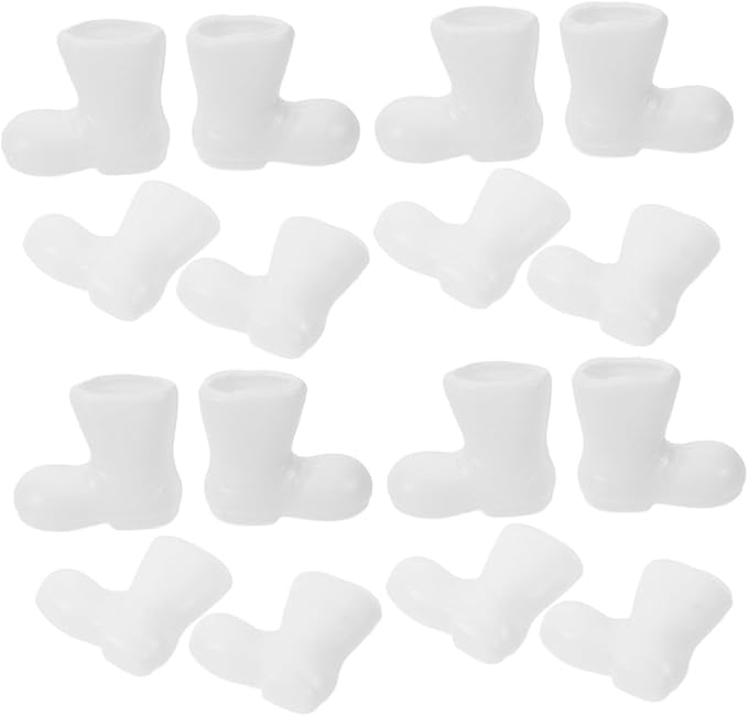 TOYZFRIENDY 100Pcs Miniature Santa Claus Boots White Plastic Doll Shoes for Christmas Craft Projects Dollhouse Accessories Holiday Table Centerpiece Ornaments Compact Festive Decorations