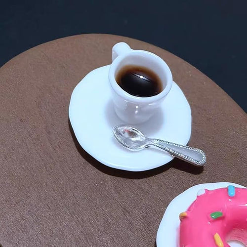 1:12 Scale Miniature Coffee Cup with Spoon – Dollhouse Scene Accessory for DIY Summer Table Setting, Desktop Display, Realistic Resin Mug Prop for Relaxation-Themed Mini Décor