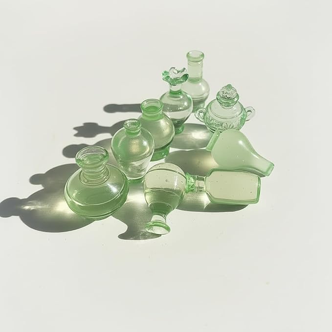 Dollhouse Decorative Accessories Miniature Translucent Decor Dollhouse Accessories Transparent mini Figurines Crystal Style Miniature Ornaments Resin Tiny Decorative Items 9 Pieces