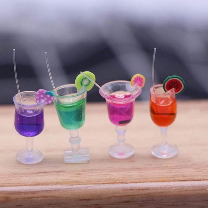 4 Pcs Miniature Dollhouse Juice and Wine Bottle Set – Resin Cocktail Cups and Beverage Bottles, Simulated Drink Models for Dollhouse Kitchen Decor, 1.37 x 0.39 Inch Mini Props for DIY Craft Display