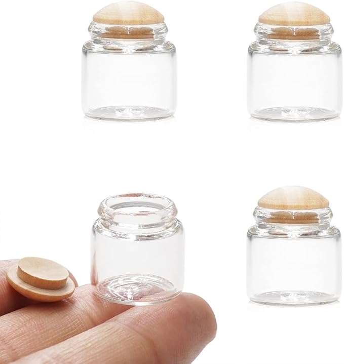 Odoria Dollhouse Glass Jars Miniature: 1/6 Scale Glass Bottles for Kitchen Restaurant - Mini Food Containers Empty with Lid 4Pcs