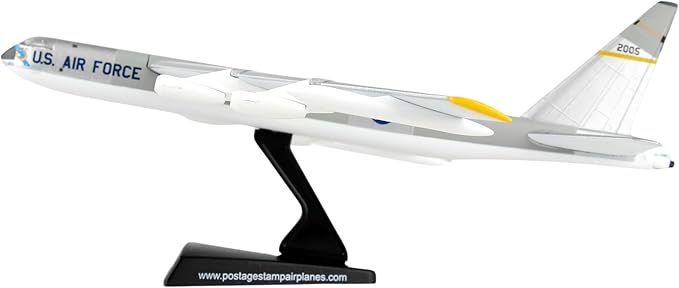 Daron Worldwide Trading Postage Stamp USAF B-52 Stratofortress 1/300 Silve Airplane Model,unisex-children