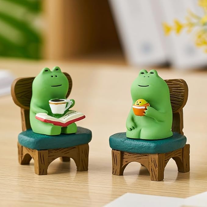 Miniature Frog Figurine Statue, Help Relax Enjoying Tea Time Mini Frog Cat Collection Desk Ofiice Bedroom Decor, Healing Heart Good Mood Indoor Home Decorations with Gift Box -Happy Chatting