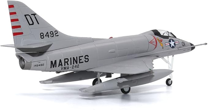 Motor city classics 1:72 Scale Military Diecast Collectible | Mcdonnell Douglas A-4C Skyhawk | Militaria Diecast Model 27291-56