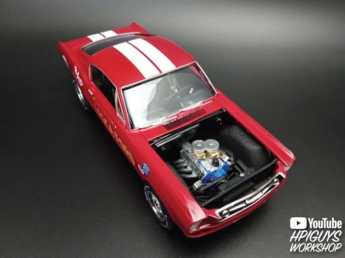 AMT 1966 Ford Mustang Fastback 2+2 1:25 Scale Model Kit