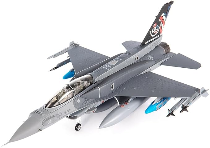 JC Wings | 1:72 Scale Model Military Aircrafts | F-16D Fighting Falcon, Republic of Singapore Air Force, 425th Fighter Squadron, Peace Carvin II, 30th Anniversary, 2023 | Model JCW-72-F16-024