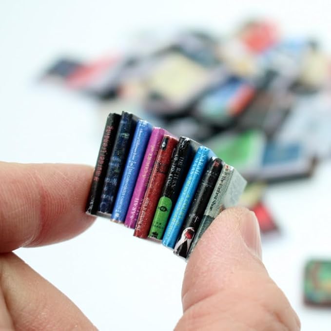 200pcs Mini Books Miniatures Dollhouse Books,1:12 Miniature Book Model for Anxiety Bookshelf Dollhouse Decor DIY Creative Decorations