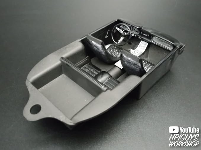 AMT 1966 Ford Mustang Fastback 2+2 1:25 Scale Model Kit