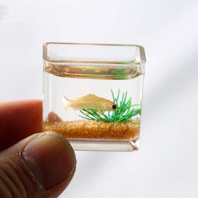 Dollhouse Miniature Fish Tank 1PC Dollhouse Mini Glass Fish Tank Model Home Ornament Miniature Fish Bowl Scene Model Dollhouse Decor Toy(Square) Dollhouse Accessories