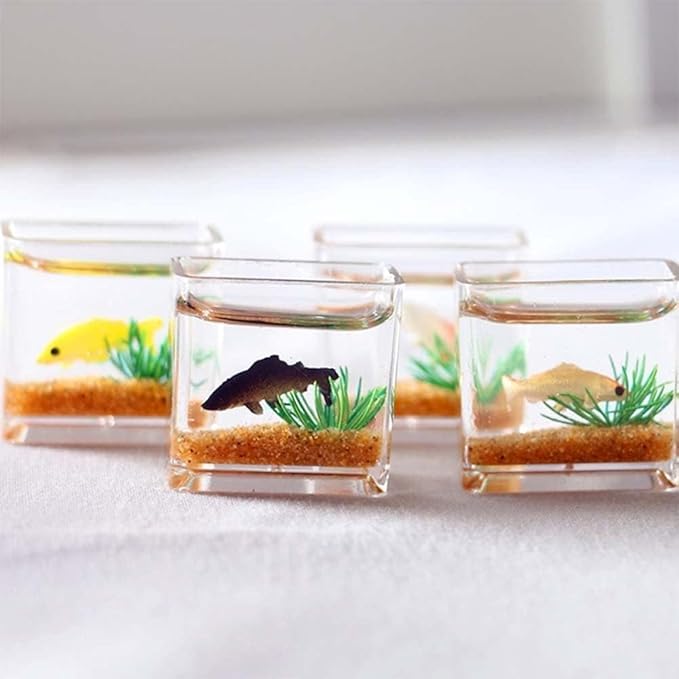 Dollhouse Miniature Fish Tank 1PC Dollhouse Mini Glass Fish Tank Model Home Ornament Miniature Fish Bowl Scene Model Dollhouse Decor Toy(Square) Dollhouse Accessories
