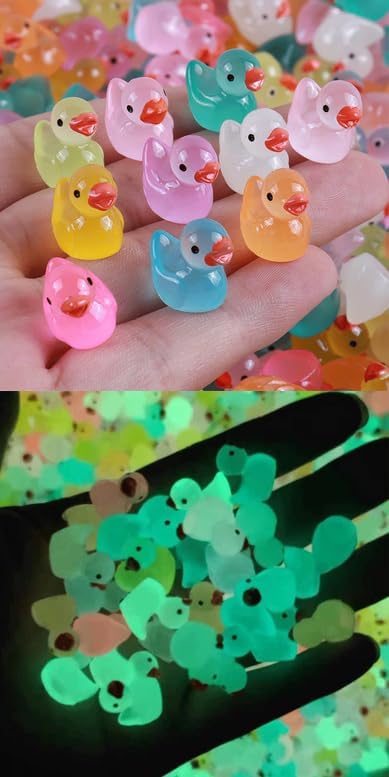 100pcs Luminous Mini Ducks,15 mm Dollhouse Décor Resin Ducks Glow in The Dark for Aquarium Decor Micro Fairy Garden Landscape Hide,Seek Party Toys,Craft Making and Ornament Scrapbooking (Multicolour)