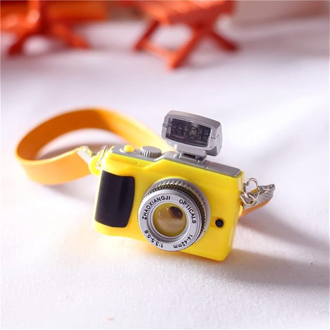SXFSE Dollhouse Accessories, 1 Pc Miniature 1:12 Dollhouse Miniature Scene Model Mini Camera with Lanyard (B)