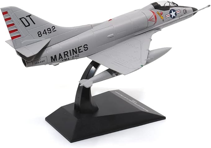 Motor city classics 1:72 Scale Military Diecast Collectible | Mcdonnell Douglas A-4C Skyhawk | Militaria Diecast Model 27291-56