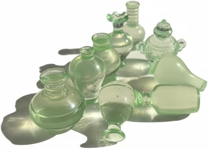Dollhouse Decorative Accessories Miniature Translucent Decor Dollhouse Accessories Transparent mini Figurines Crystal Style Miniature Ornaments Resin Tiny Decorative Items 9 Pieces