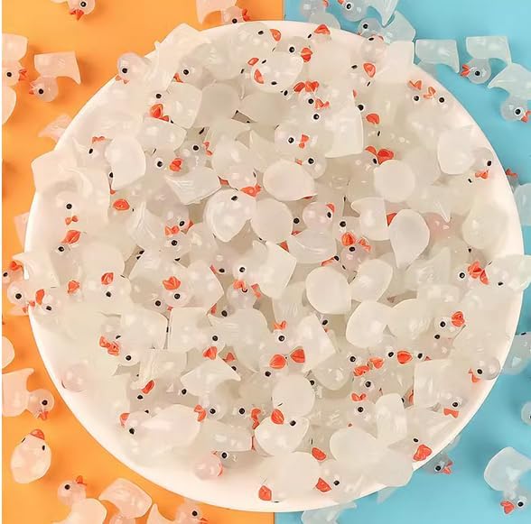 100pcs Mini Resin Duck,15 mm Dollhouse Décor Glow in The Dark for Aquarium Decor Micro Fairy Garden Landscape Hide,Seek Party Toys,Easter Basket Stuffer, Gift for All Ages (White-Duck)