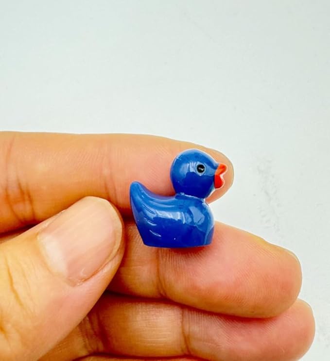 100pcs Mini Resin Duck,15 mm Dollhouse Décor for Aquarium Decor Micro Fairy Garden Landscape Hide,Seek Party Toys,Easter Basket Stuffer, Gift for All Ages (Nonluminous-Blue)