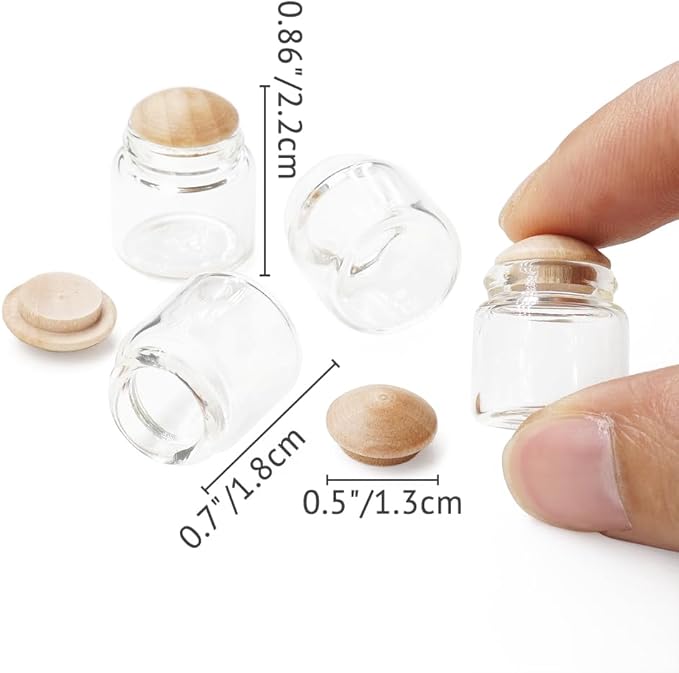 Odoria Dollhouse Glass Jars Miniature: 1/6 Scale Glass Bottles for Kitchen Restaurant - Mini Food Containers Empty with Lid 4Pcs