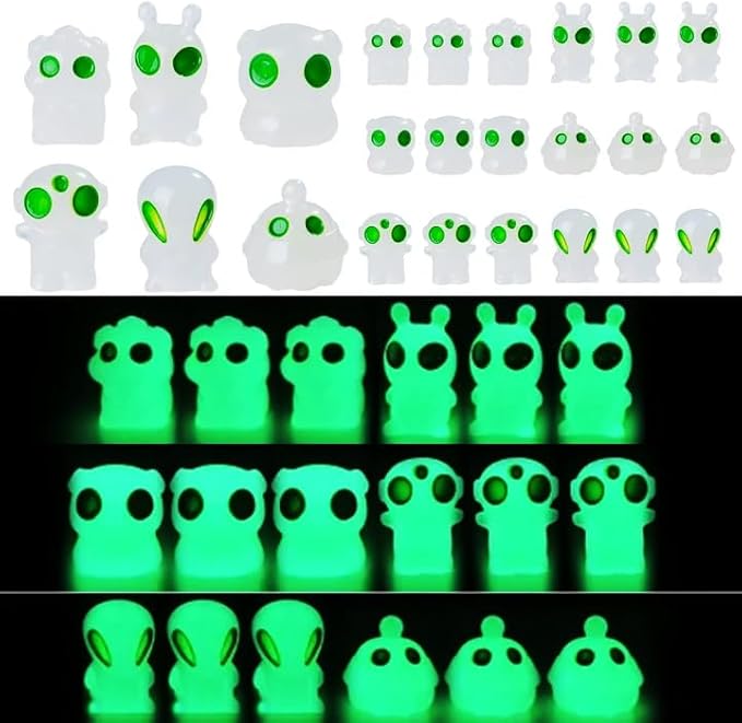 30pcs Mini Resin Alien Variety Tiny Alien Figures Miniature Little Small Animals Figurines Bulk for Micro Fairy Garden Landscape Accessories Hide Crafts Decor Aquarium