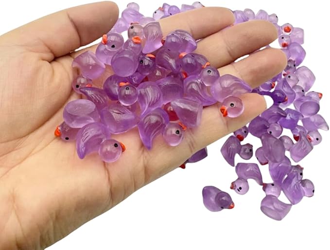 100pcs Mini Resin Duck,15 mm Dollhouse Décor Glow in The Dark for Aquarium Decor Micro Fairy Garden Landscape Hide,Seek Party Toys,Easter Basket Stuffer, Gift for All Ages (Purple)