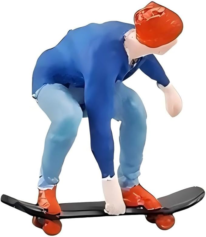 1:64 Scale Hand-Painted Resin Skateboarding Boys - HO Compatible Diorama Model for Train Scenes, Architectural Displays, Collectors & Hobbyists