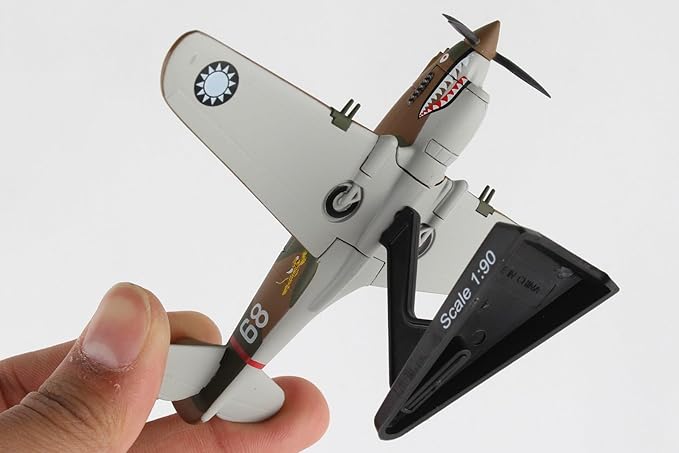 Daron Worldwide Trading P-40 Warhawk Hell's Angels 1:90 Vehicle, Brown , Black, Medium
