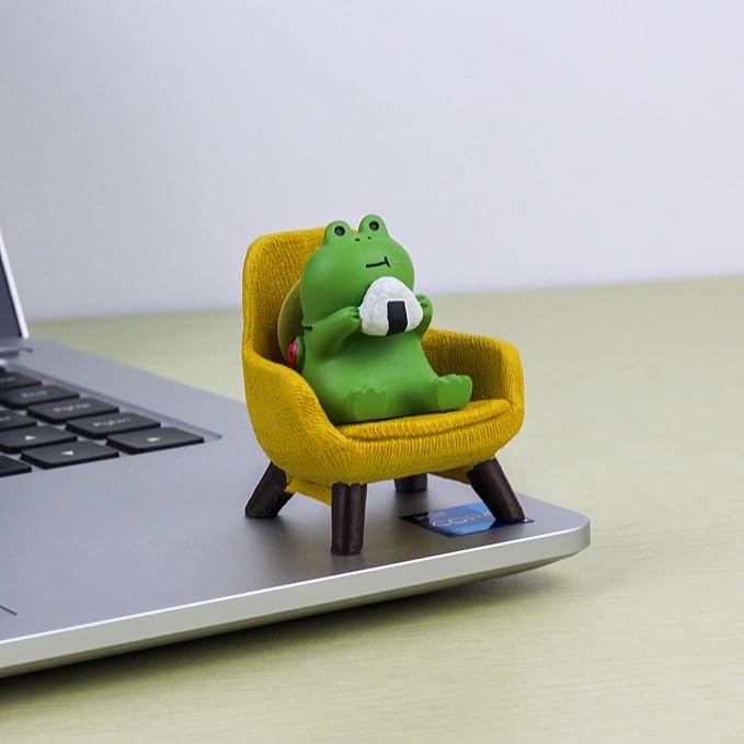Refintural Miniature Frog Figurines Statue - Cute Frog Sculpture for Outdoor Fairy Garden and Desk Decorations - Adorable Frog Figurine Statue Decor for Plant Shelf Desk Office Bedroom(Yellow Sofa)