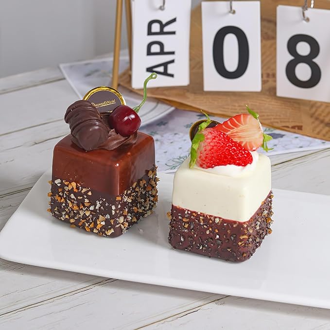 4PCS Fake Cupcakes, Artificial Chocolate Fruit Cake，Realistic Artificial Cupcake，Mixed Fake Cake Model，Fake Desserts Pastries for Home Kitchen Party Decoration