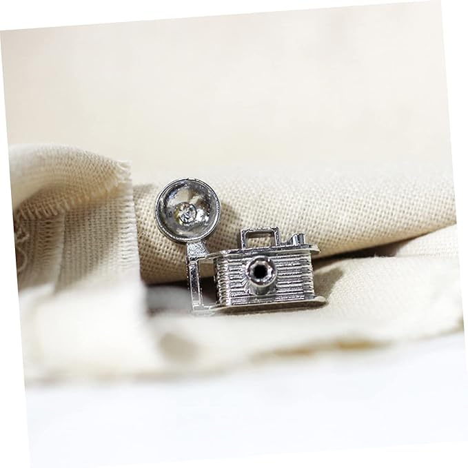 QUMIIRITY 4pcs Miniature Retro Camera Model for Dollhouse Creative Decorative Accessories for Mini House Realistic Photography Props for Landscapes and Room Decor