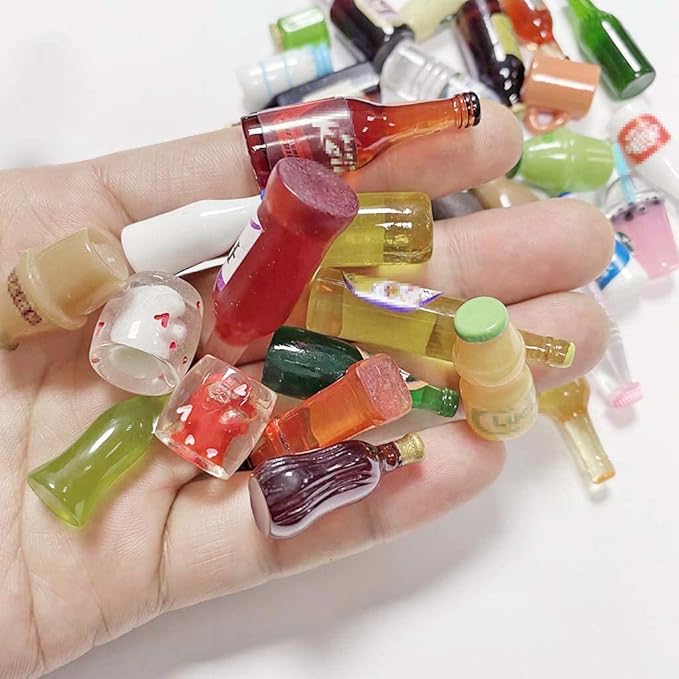 Juland 40PCS Miniature Mini Beer Drinks Decoration Dollhouse Beer Glass Mixed Wine Resin Sets Simulation Instant Model Scene Tableware Dolls House – Random Pattern