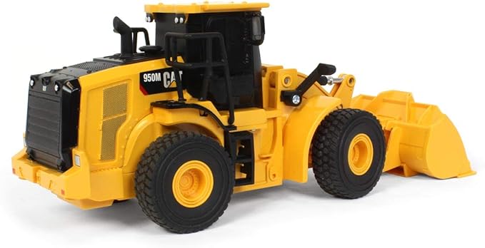 Diecast Masters | 1:35 Scale Radio Control Cat 950M Wheel Loader | Model 23003