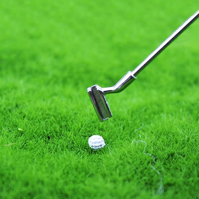jojofuny Miniature Golf Set for Dollhouse, 1:12 Scale Alloy Mini Golf Clubs and Balls, Mini House Decoration, Realistic Golfing Accessories for Enthusiasts Collectors