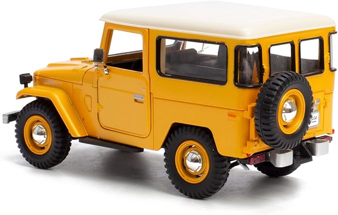 Motormax All Star Toys Exclusive Toyota Land Cruiser FJ40 Yellow 1/24 Diecast Model 79323 FJ40 J40