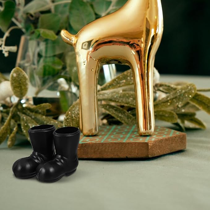 VICASKY 7 Pairs Mini Santa Claus Boots – 1.18" Adorable Miniature Christmas Gnome Shoes,Black Plastic Doll Shoes for Dollhouse, DIY Craft Projects, Table Centerpiece & Holiday Decor