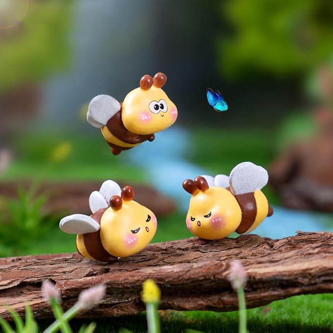 AKV Mini Resin Bees, Cute Mini Bees for Crafts Dollhouses Garden Birthday Party Table Decor, Cartoon Tiny Bees Figurine for Car Dashboard Decorations, Bee Gifts for Women (30Pcs Without Luggage)