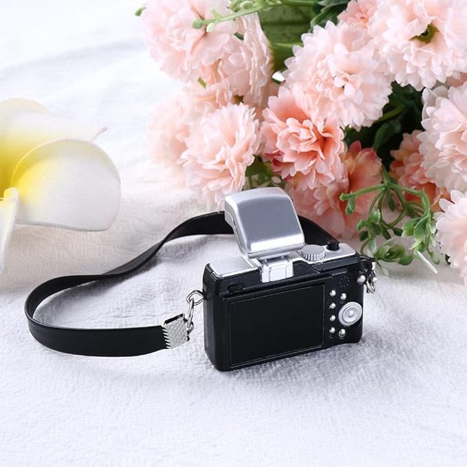 Black Mini Camera for Dolls, Dollhouse Miniature Digital SLR Camera, Vintage Style, Plastic, 1:12 Scale, Retro Theme, Dollhouse Accessory