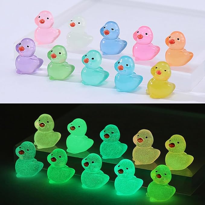 100pcs Mini Resin Duck,15 mm Dollhouse Décor Glow in The Dark for Aquarium Decor Micro Fairy Garden Landscape Hide,Seek Party Toys,Easter Basket Stuffer, Gift for All Ages (Royal Blue)