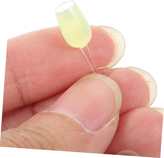 Housoutil 2sets Dollhouse Flutes Doll House Accessories Mini Wine Glasses Dollhouse Accessories Miniature Goblet Cups Bottles Mini Cups Prop Miniature Cups Mini Cups Model Resin 4pcs*2