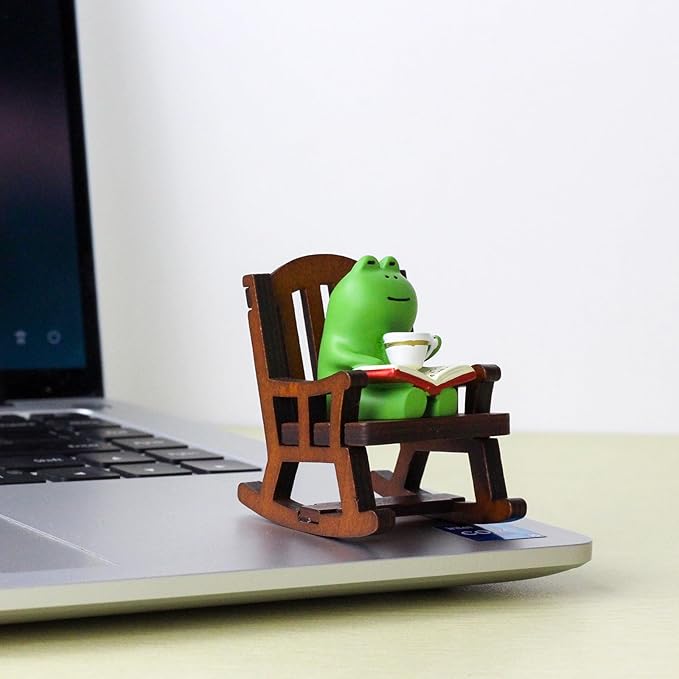 Refintural Miniature Frog Figurines - Funny Frog Sculpture for Shelf, Desk Decoration - Frog Desk Accessories - Perfect Cute Frog Gift for Frog Lovers（Rocking Chair）