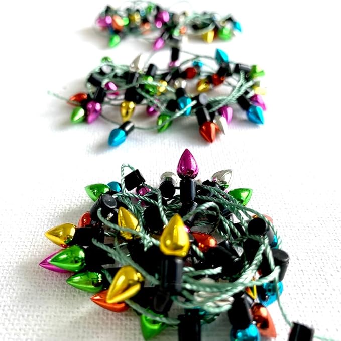Christmas Lights String of Miniature, Dollhouse Miniature Fake Light, Christmas Tree Fairy Lights Decorative, Metalic Multicoloured Dollhouse Miniatures (1mtr)