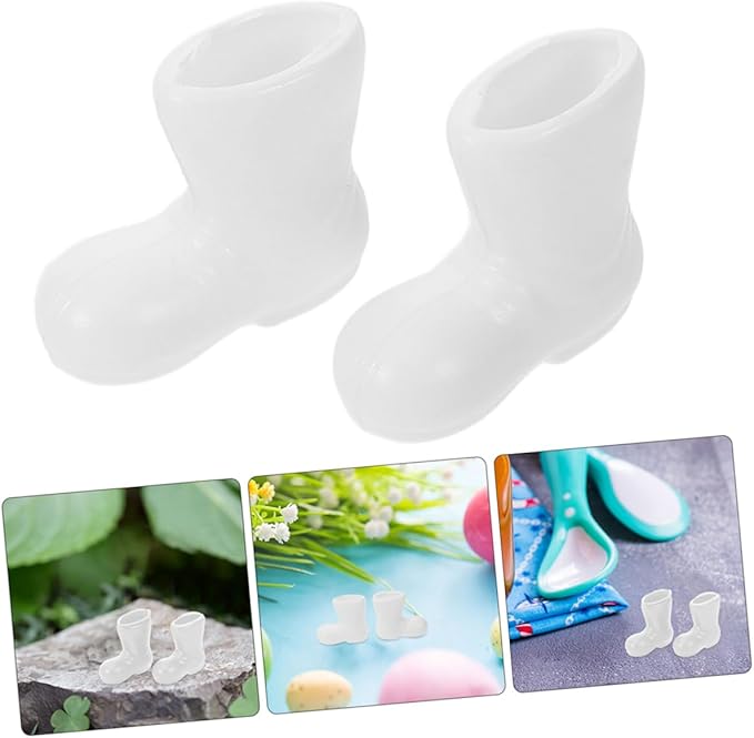 TOYZFRIENDY 100Pcs Miniature Santa Claus Boots White Plastic Doll Shoes for Christmas Craft Projects Dollhouse Accessories Holiday Table Centerpiece Ornaments Compact Festive Decorations