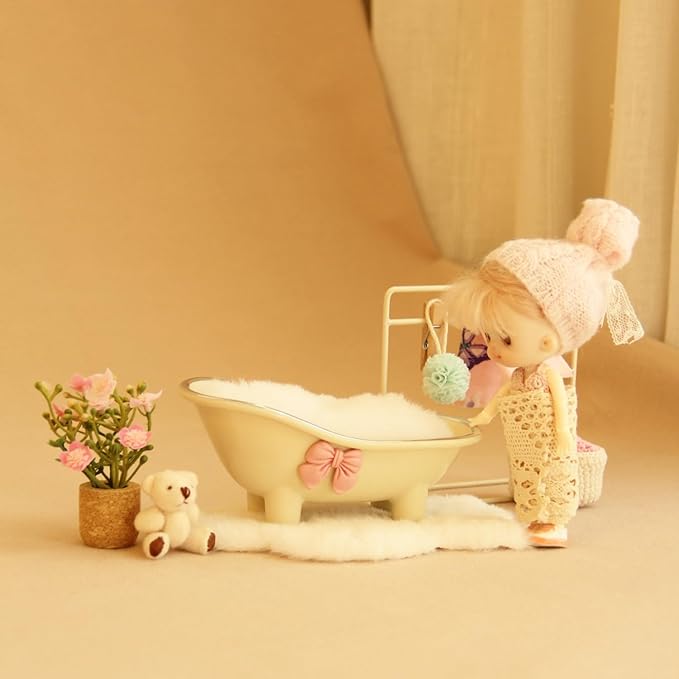 Minamzee Dollhouse Bathtub, 1:12 White Miniature Bathtub with Blue Bath Ball and Carpet, Dollhouse Bathroom Furniture for Home Decor Accessory (Beige)
