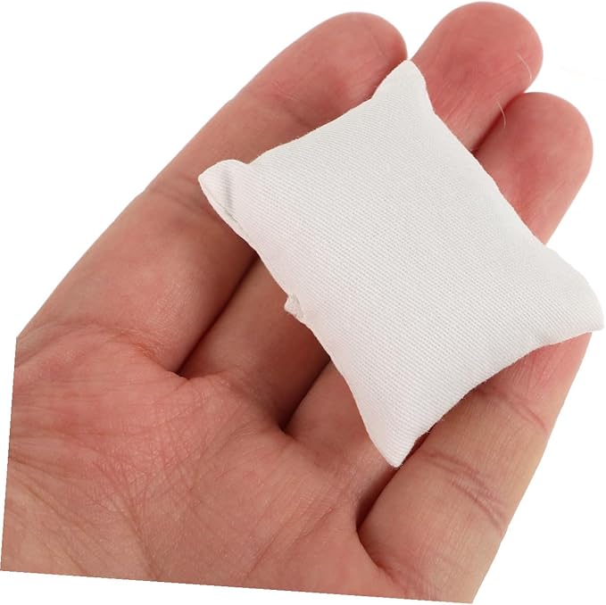 Milisten 6Pcs Scale Mini House Decoration Cozy Cloth Accents for Dollhouse Interiors