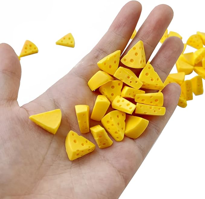 NSBELL 100PCS Miniatures Kitchen Food Cheese Miniature Artificial Cheese Models Mini Resin Simulation Cheese for Dollhouse Kitchen Decoration DIY Accessory