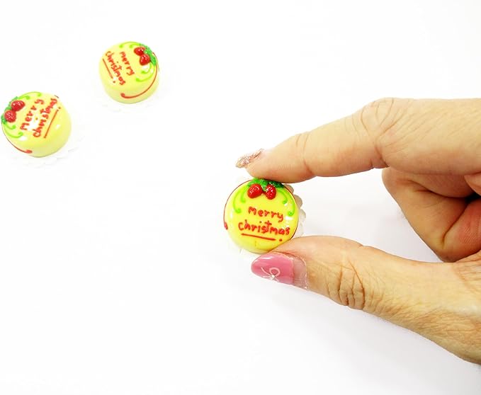 Dollhouse Food Supply 1 Cake 2 cm Christmas Seasonal Dollhouse Miniature 14930