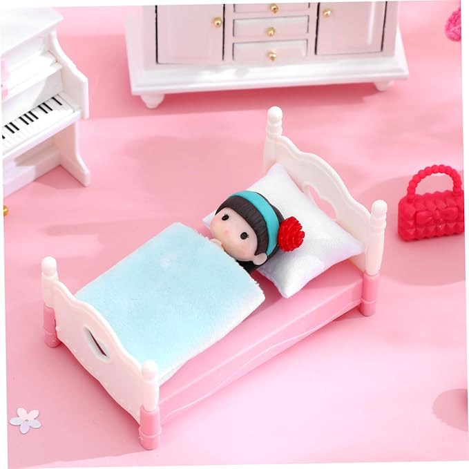 Milisten 6Pcs Scale Mini House Decoration Cozy Cloth Accents for Dollhouse Interiors
