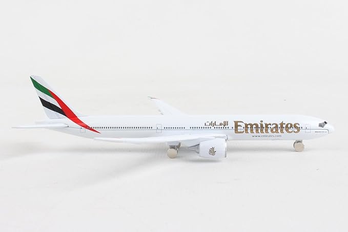 Daron Toy Airplane – Emirates 777x – Die-Cast Metal Model Airplane Toy with Plastic Parts for Kids Ages 3+