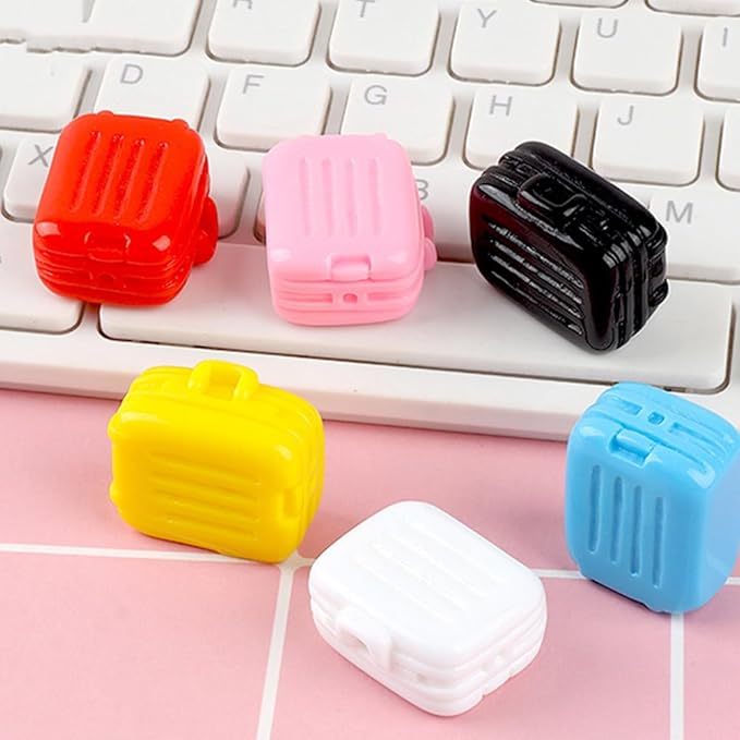 6Pcs Mini Suitcase Party Favor Box Realistic Small Doll Luggage Dollhouse Decor Accessories for DIY Micro-Scene Layouts Chic Adornments Tiny House Display 1.08 * 0.94 * 0.59inch